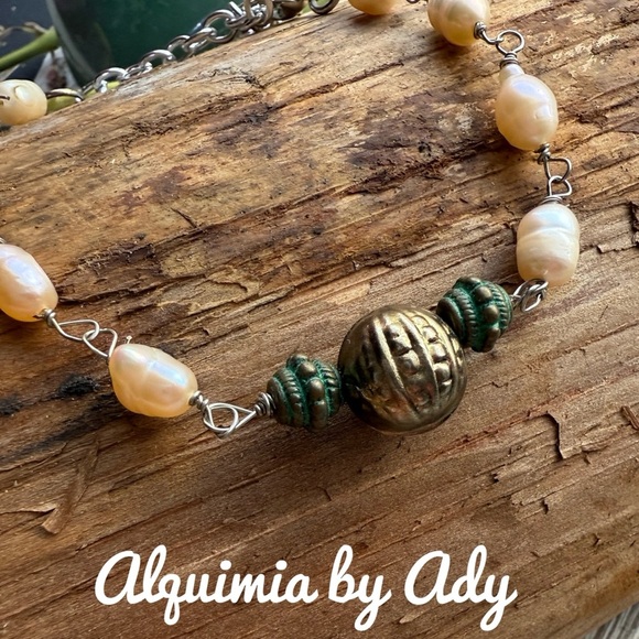 Freshwater pearls and brass bracelet - Picture 3 of 3